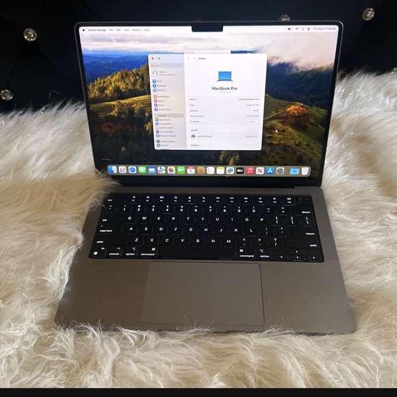 Apple MacBook Pro 14.2